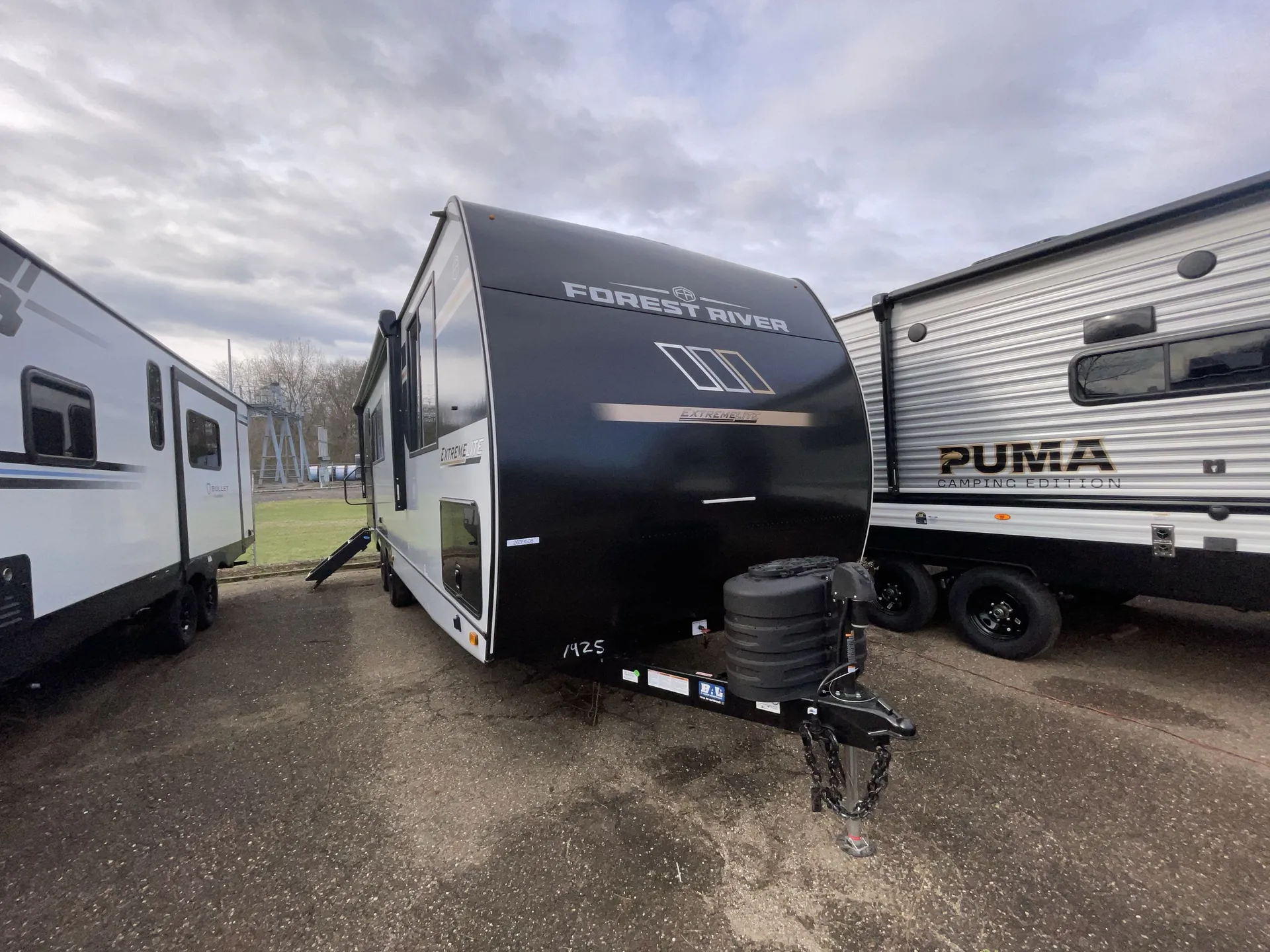 2026 Forest River Vibe Extreme Lite 2600RB dealer photo 1 from Camping World