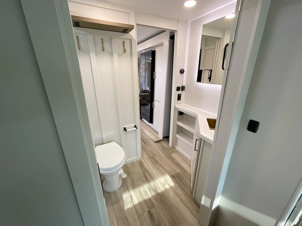 2027 Brinkley Model I 294, Photos photo 18