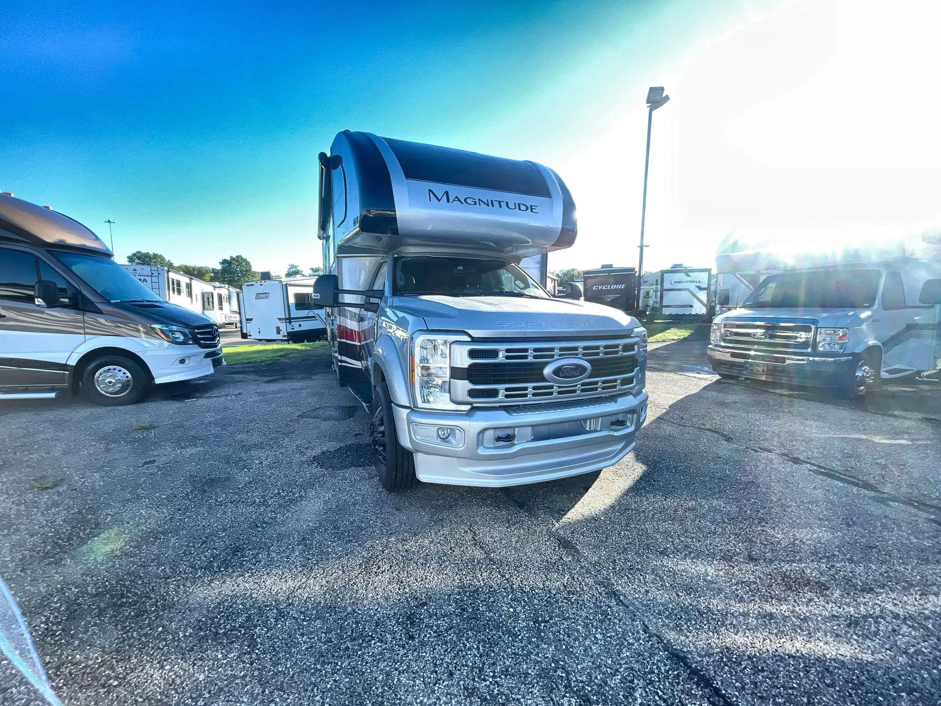 2024 Thor Motor Coach Magnitude RS36
