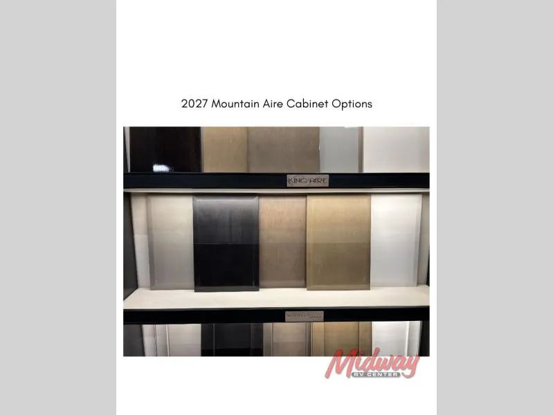 2027 Newmar Mountain Aire 4118 - Photo 4