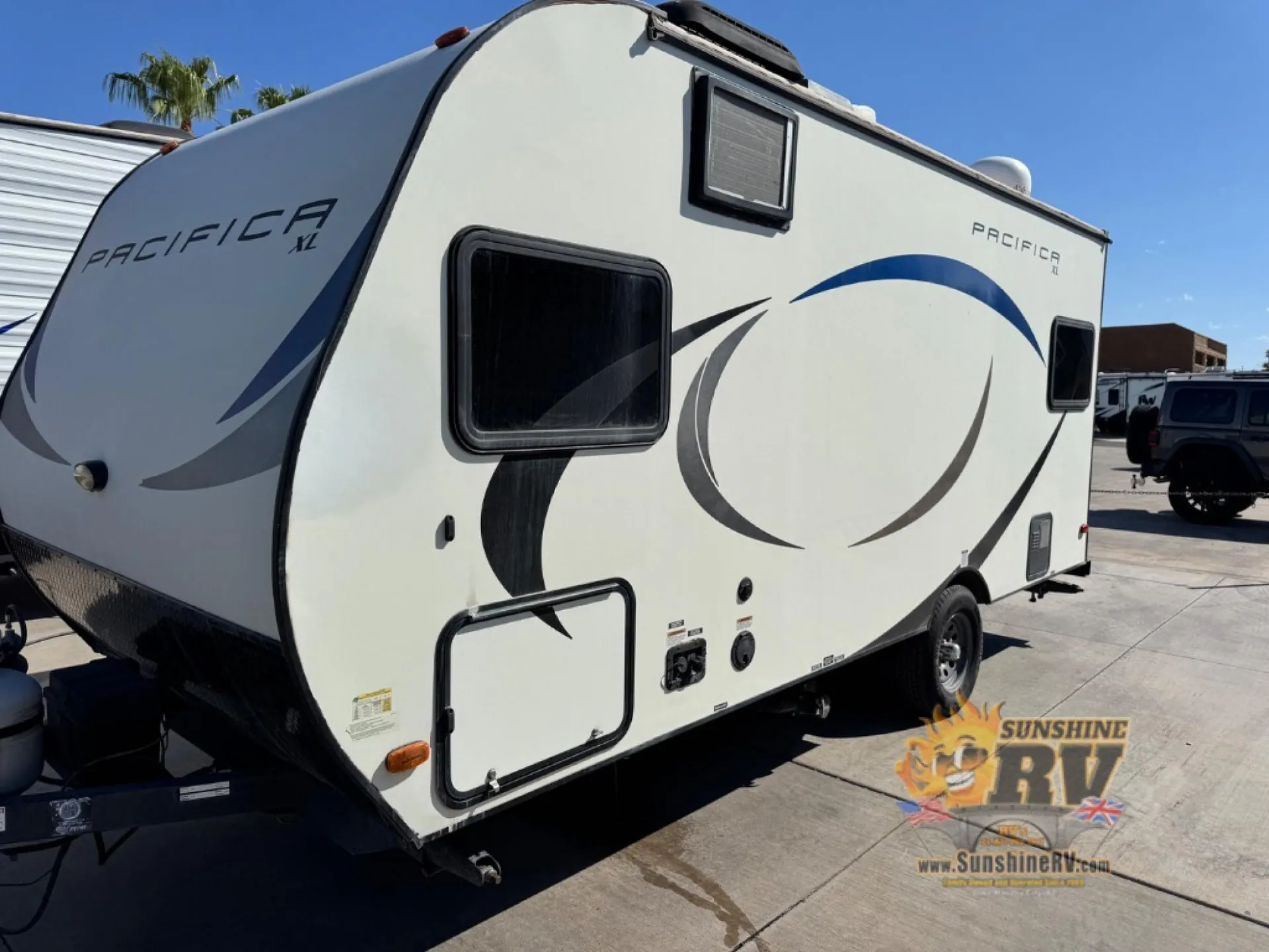 2018 Pacific Coachworks Pacifica XL 17RD - Photo 3