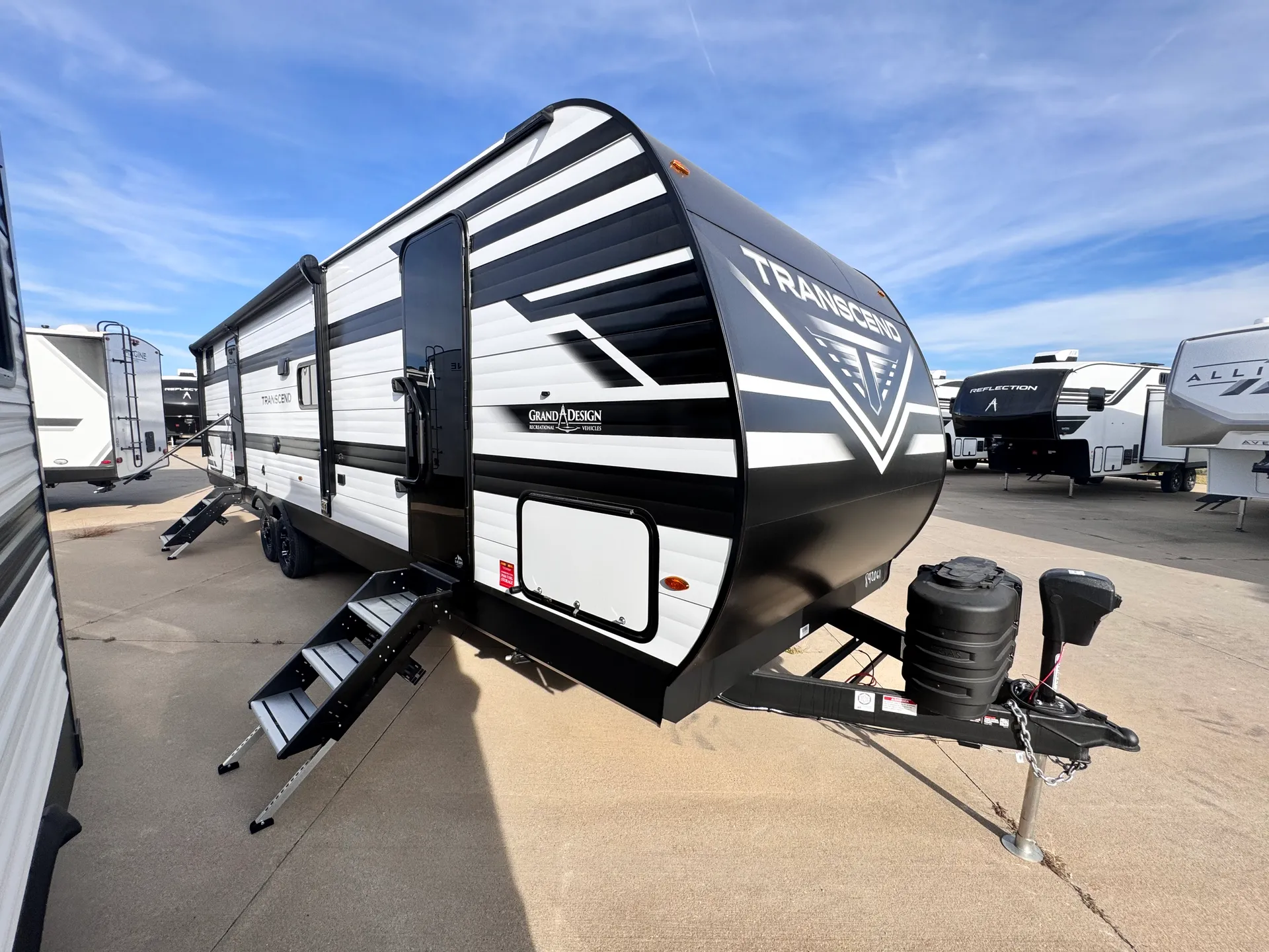 2026 Grand Design Transcend 305BHT - Photo 2
