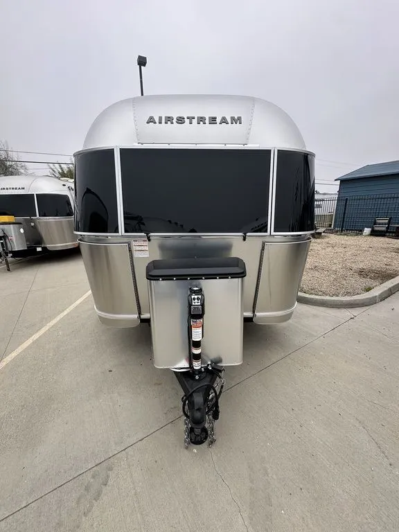 2026 Airstream Caravel 16RB - Photo 3