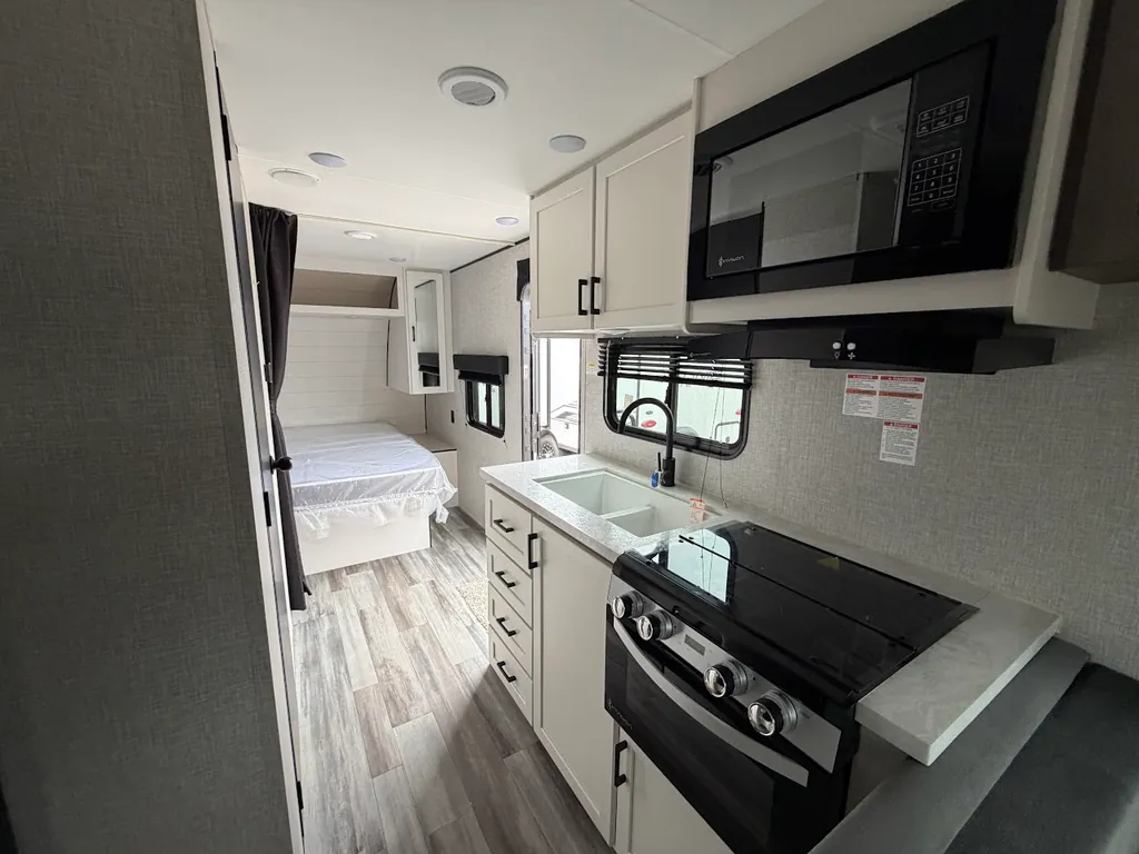 2025 Jayco Jay Flight SLX 210QB, Photos photo 28