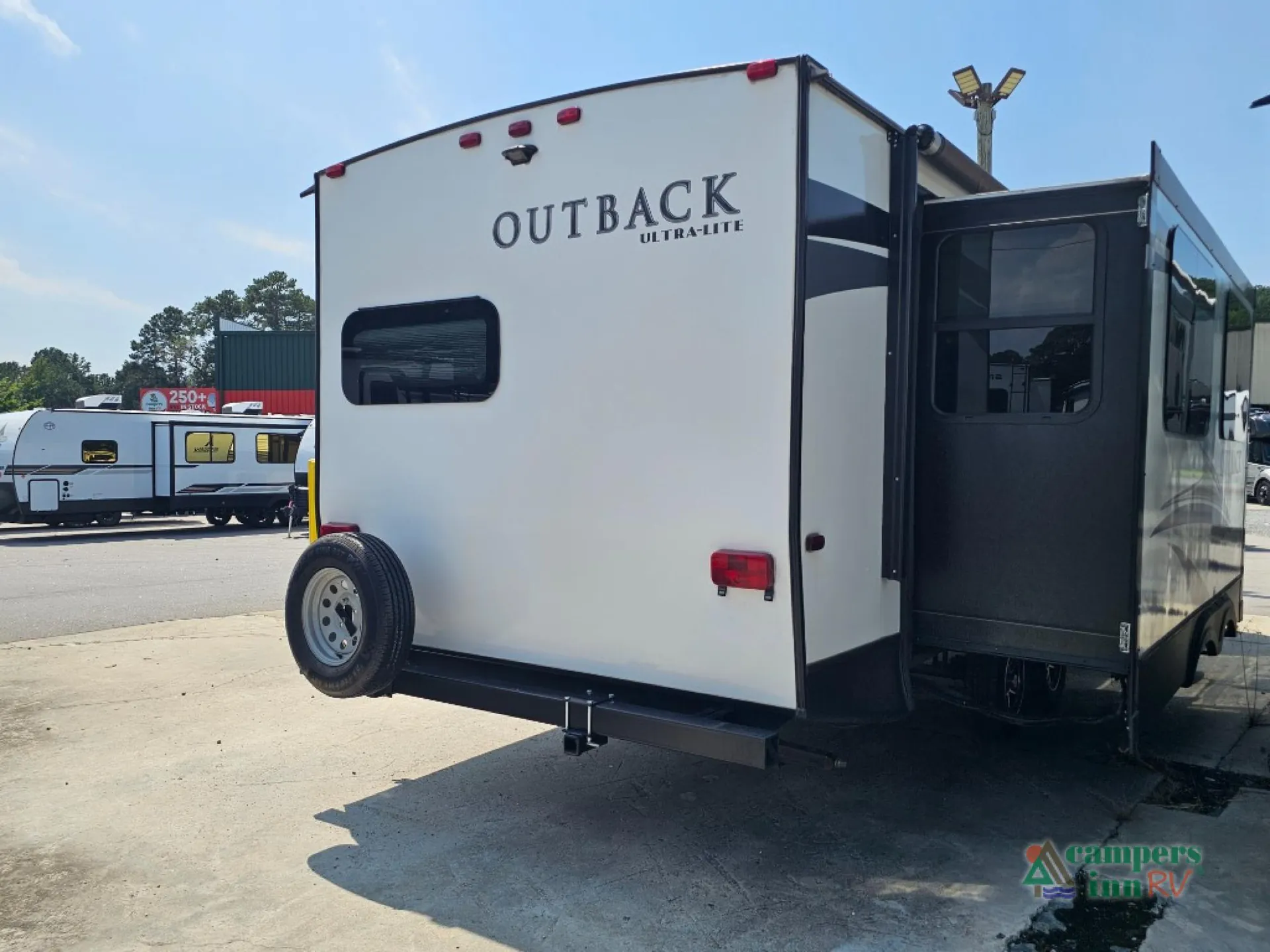 2019 Keystone Outback Ultra-Lite 260UML - Photo 3