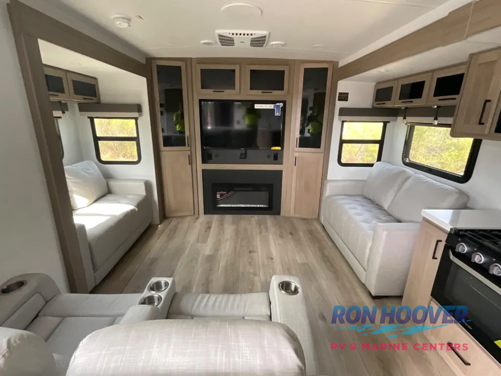 2027 Forest River Rockwood Ultra Lite 2921RL, Photos photo 9