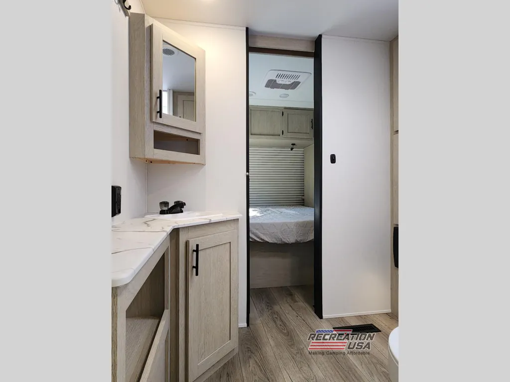 2026 Shasta RVs i-5 Edition 533BH, Photos photo 8
