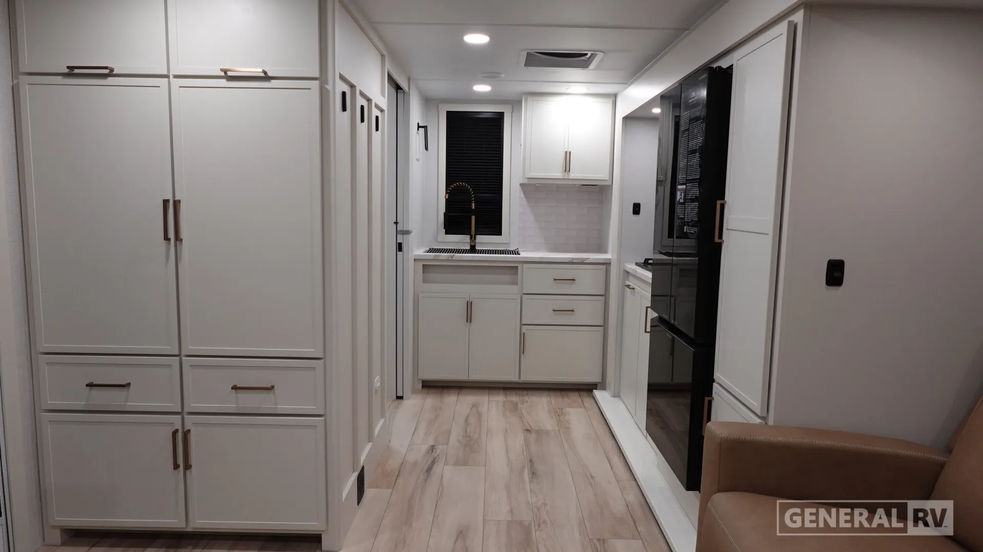 2026 Brinkley Model Ix 23X - Photo 3
