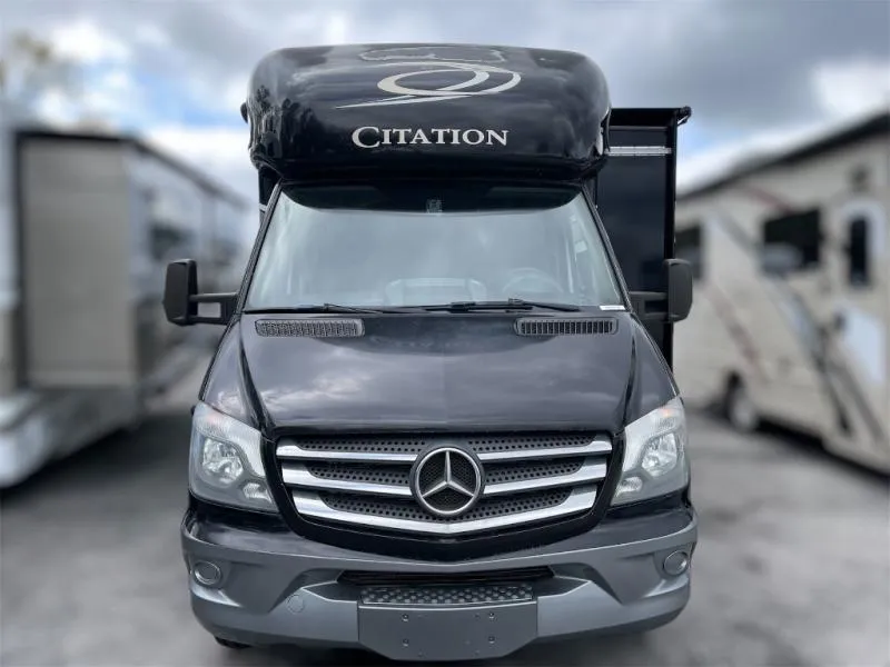 2018 Thor Motor Coach Citation 24SV - Photo 2