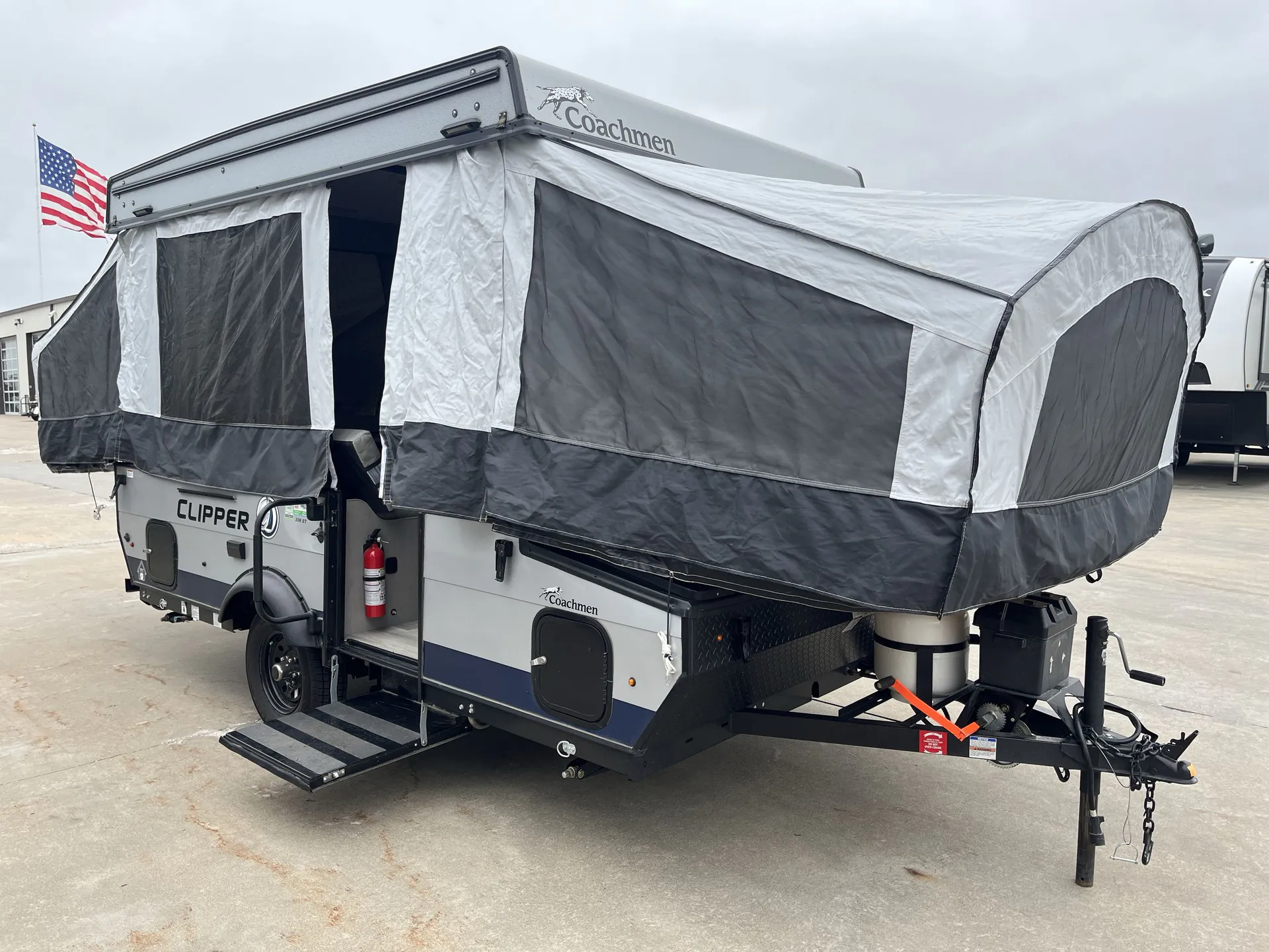 2023 Coachmen Clipper Sport 108ST - Photo 2