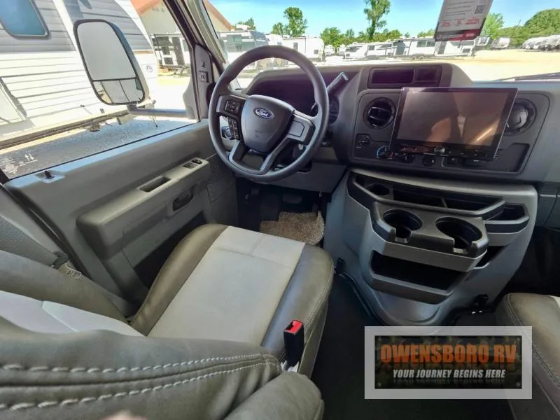 2026 Coachmen Freelander 26DS - Photo 4