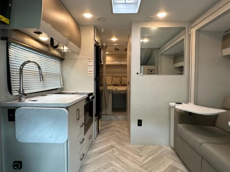 2027 Thor Motor Coach Compass 24KB - Photo 4