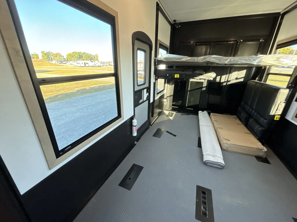 2026 Keystone Raptor 415, Photos photo 25