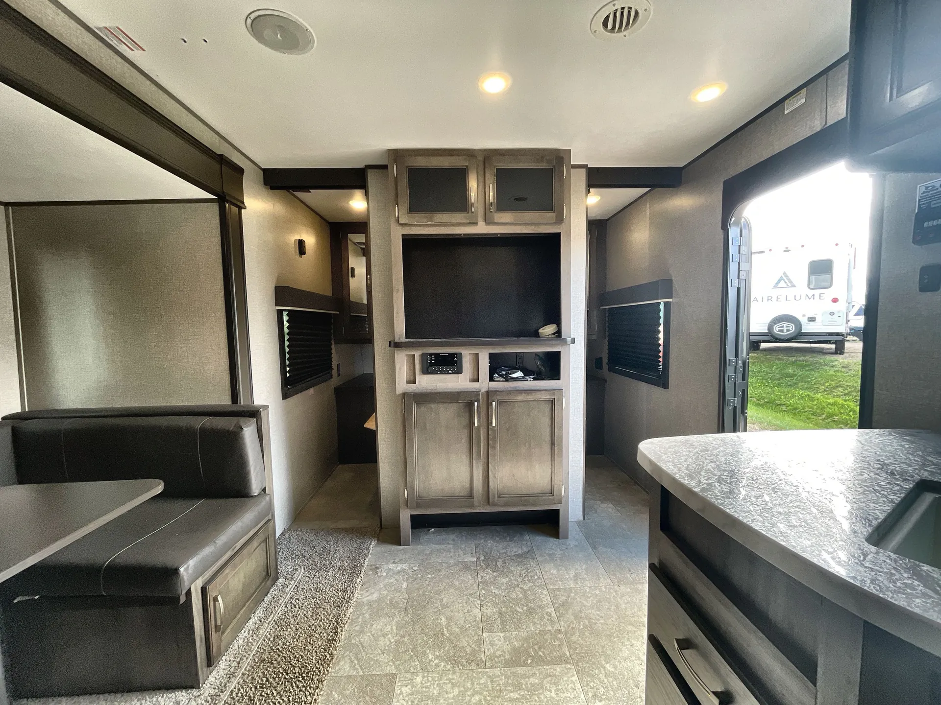 2020 Jayco Jay Flight SLX 242BHS — living area main