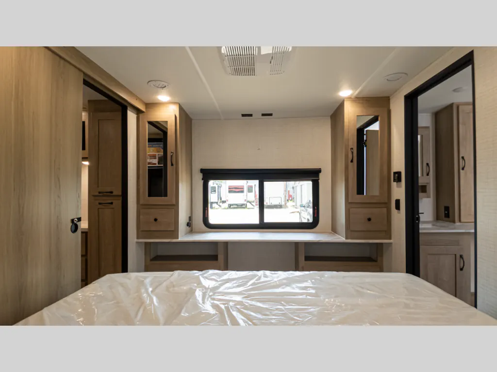 2026 Forest River Solaire 3300FLBS, Photos photo 34