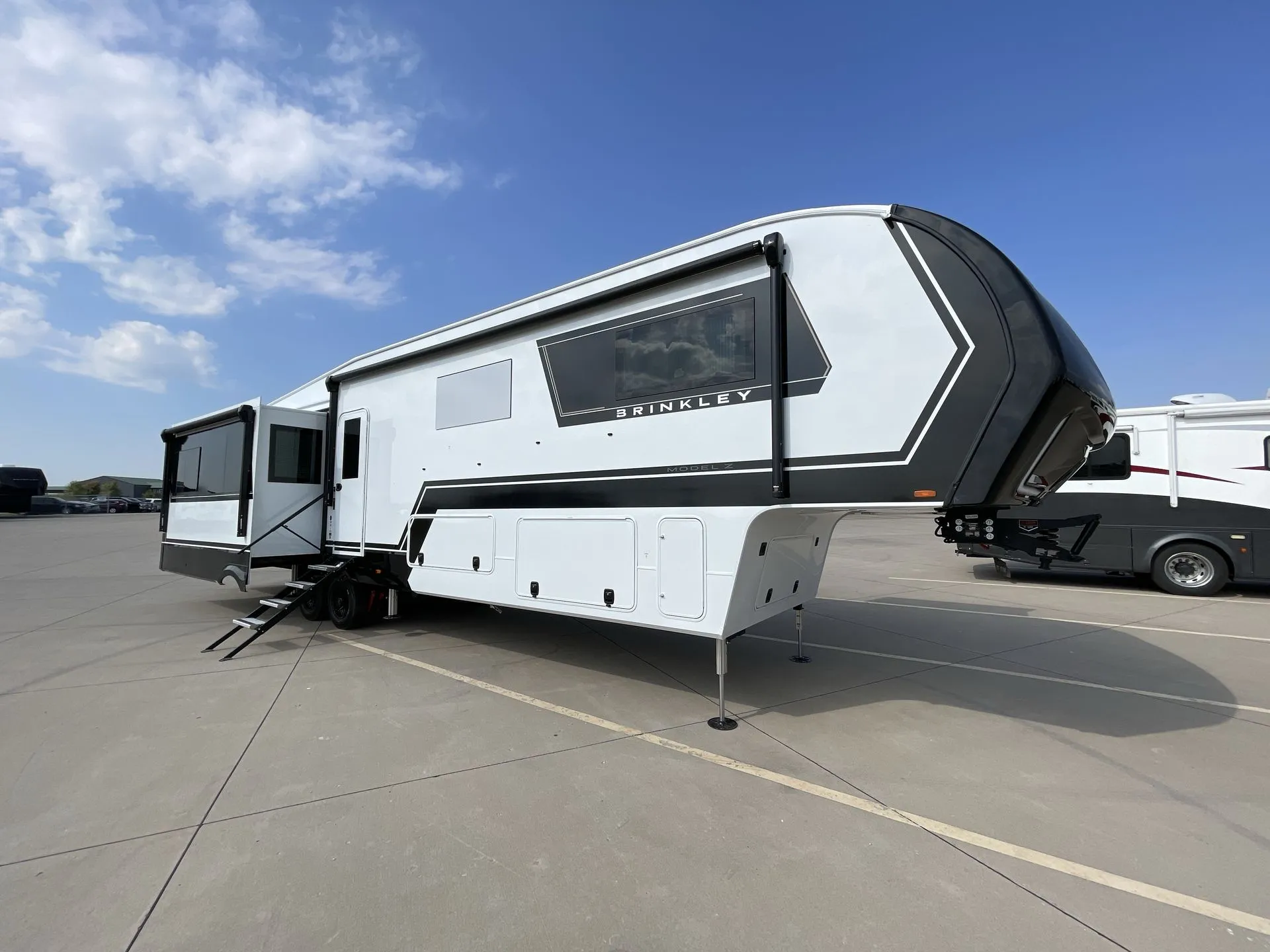 2026 Brinkley Model Z 3610 - Photo 2