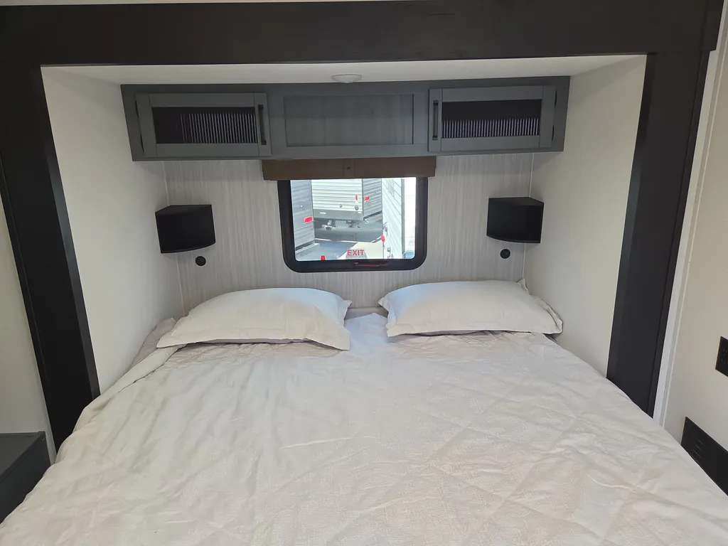 2027 Forest River Puma 31FKRK, Photos photo 24