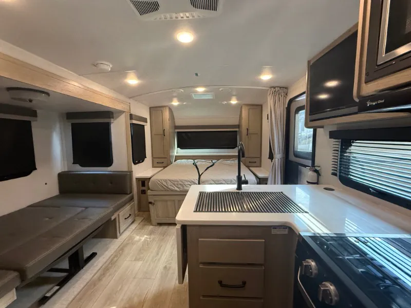 2025 Forest River Rockwood Mini Lite 2513S — Photo 6