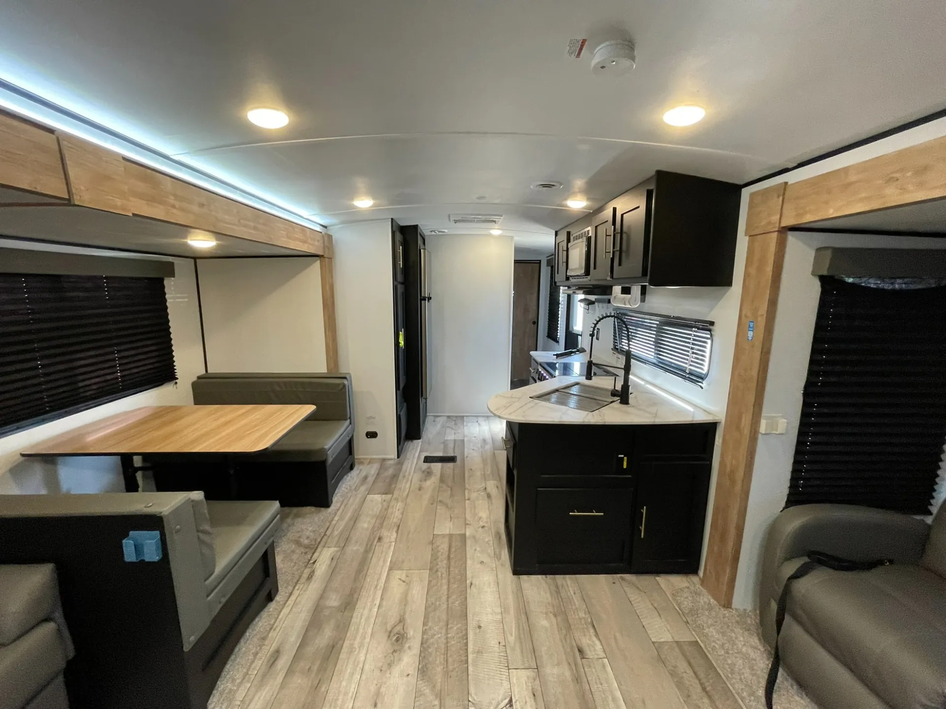 2022 Keystone Springdale 311RE - Photo 3