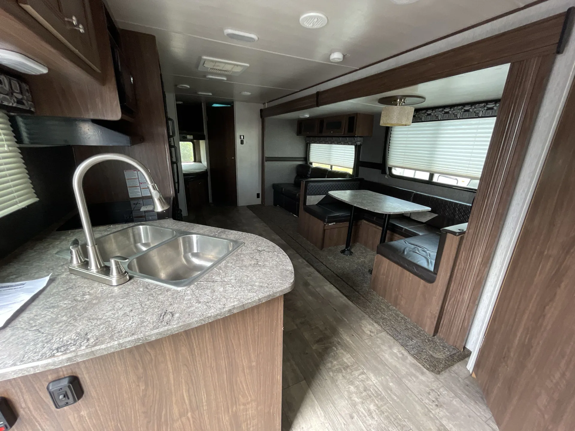 2018 Heartland Pioneer BH280 — living area main
