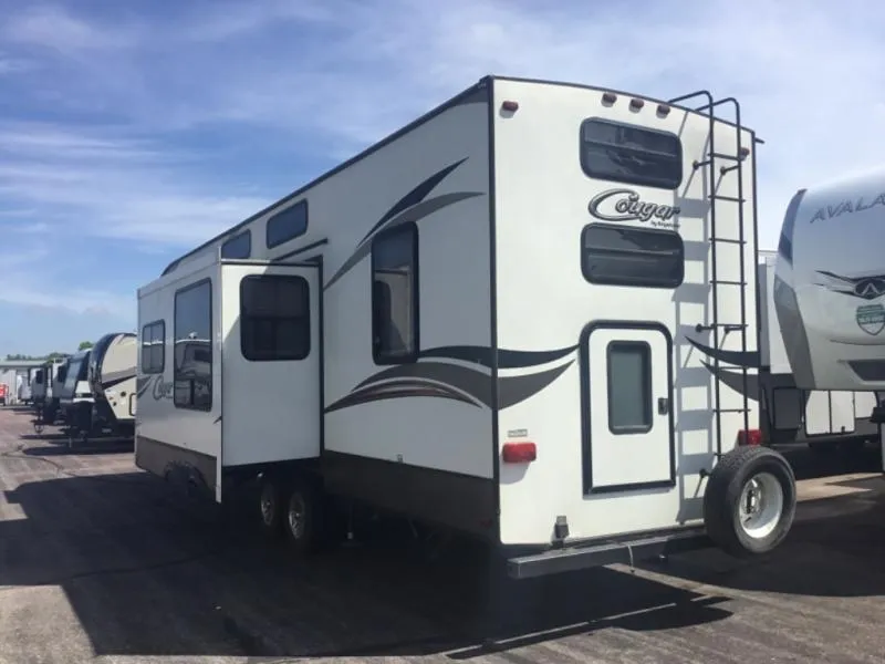 2014 Keystone RV Cougar 334RDB - Photo 3