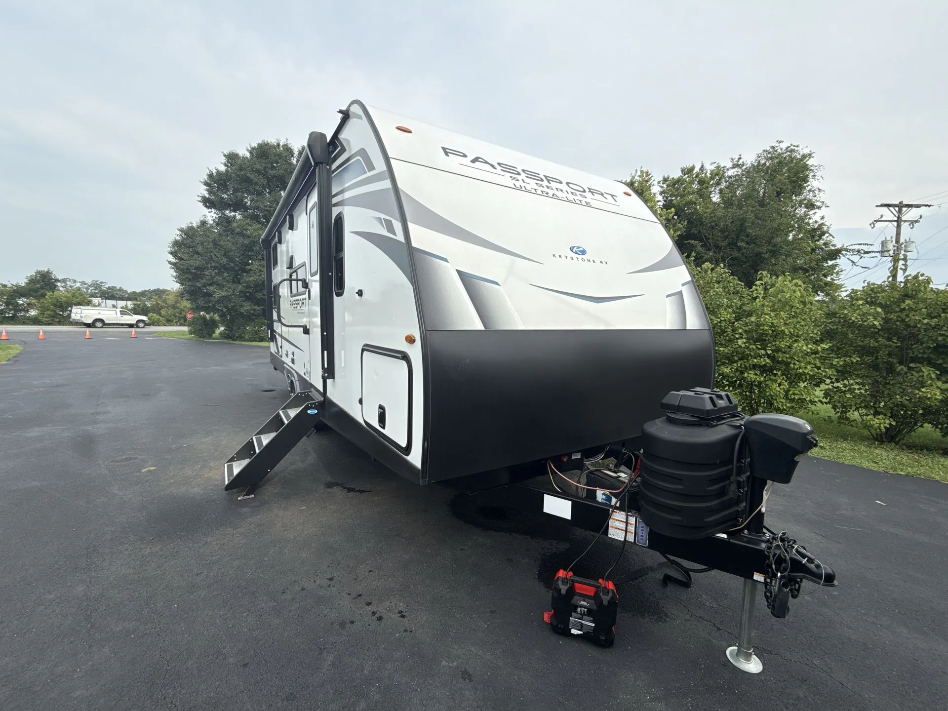 2024 Keystone Passport SL 221BH - Photo 2
