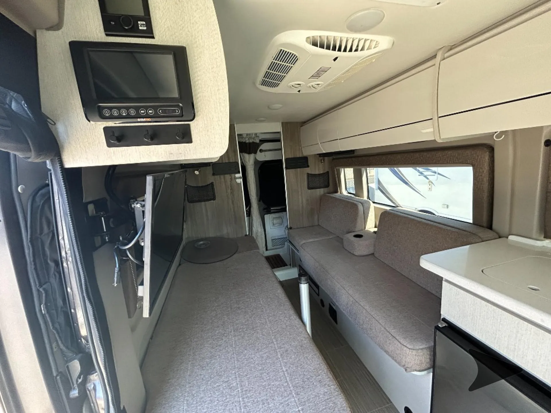 2022 Thor Motor Coach Tellaro 20L - Photo 3