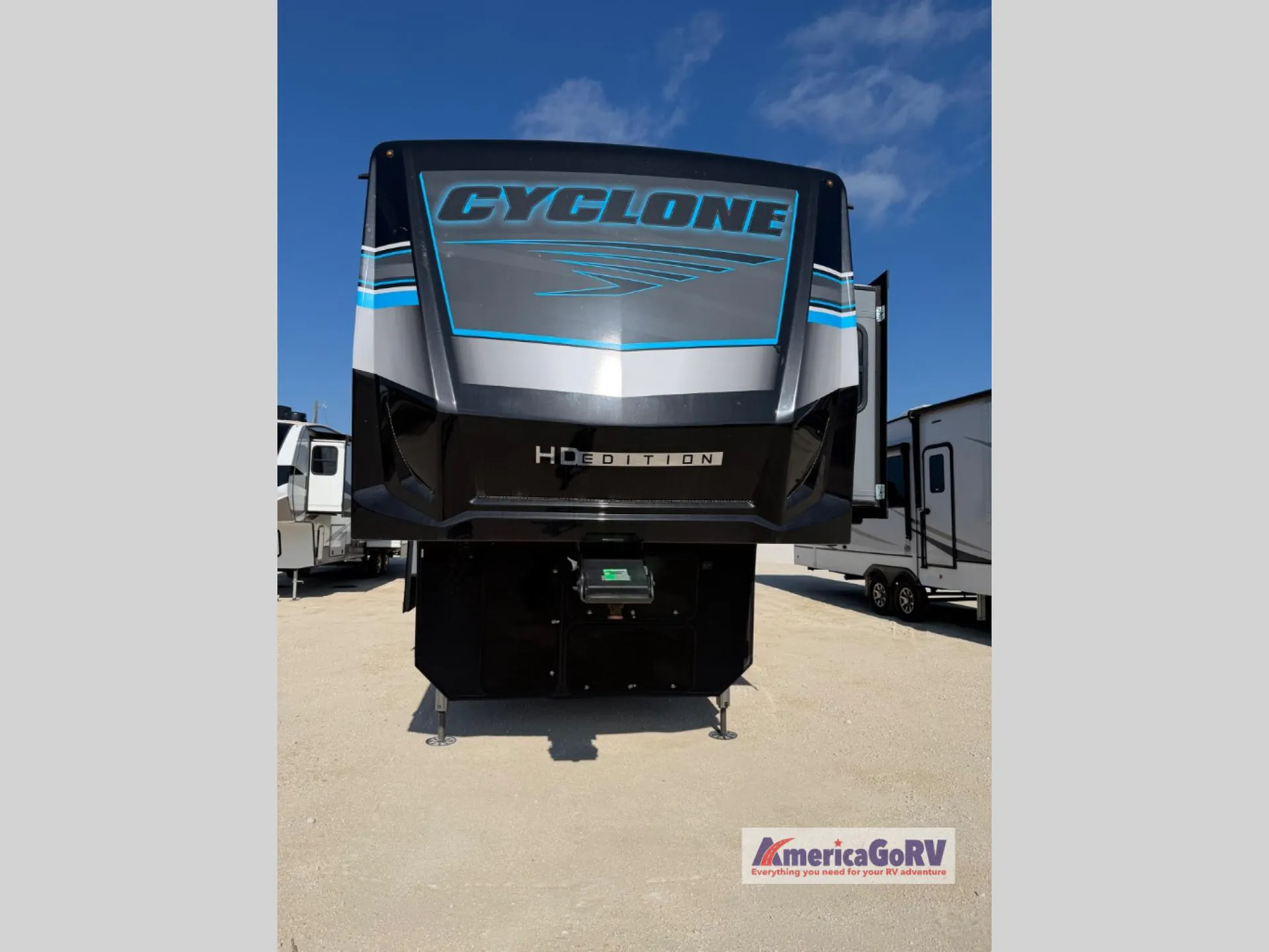 2024 Heartland Cyclone 4006 - Photo 2