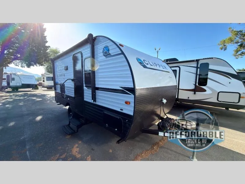 2023 Coachmen Clipper 18FQ - Photo 2