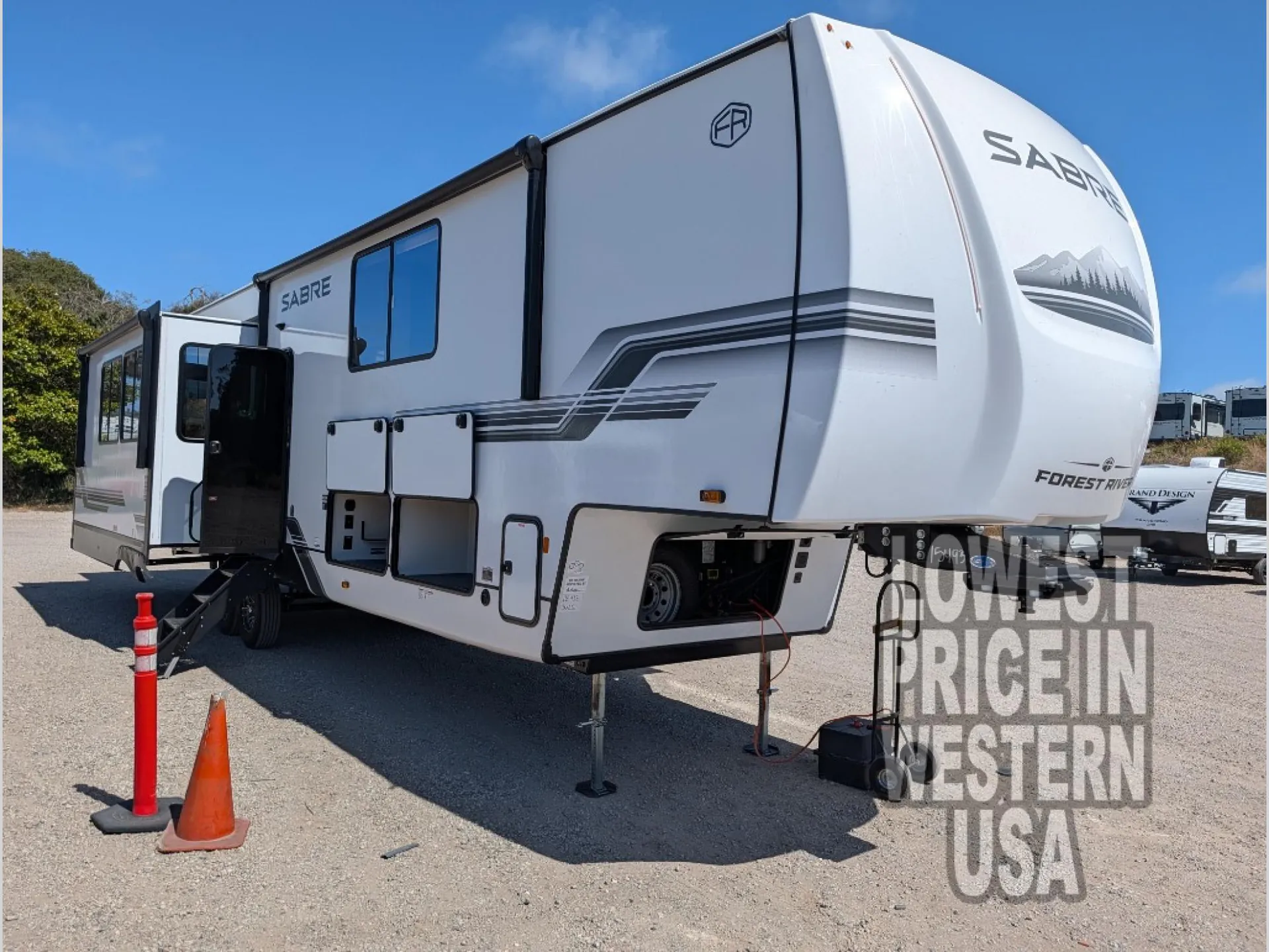 2027 Forest River Sabre 36EST — Photo 6