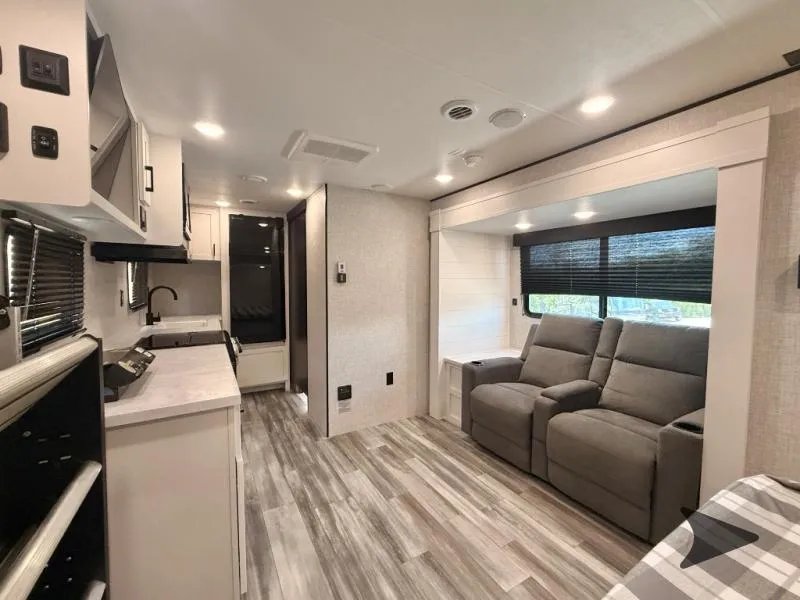 2025 Jayco Jay Flight SLX 200MKS - Photo 3