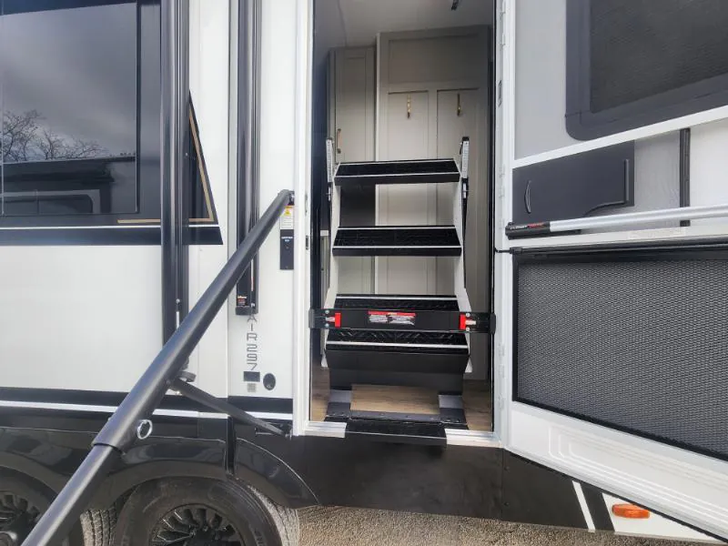 2026 Brinkley Model Z AIR 297, Photos photo 120
