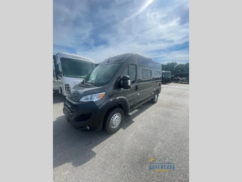 2027 Winnebago Solis Pocket 36A - Photo 4