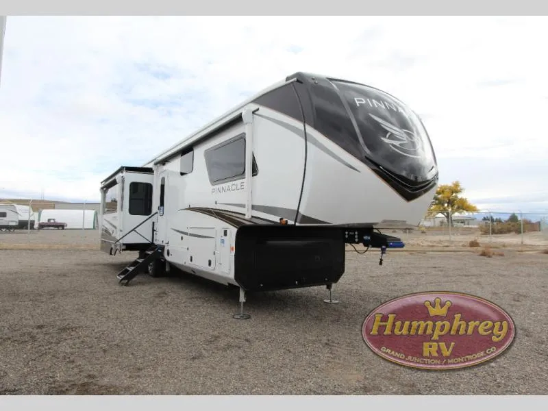 2025 Jayco Pinnacle 38KPTS - Photo 3