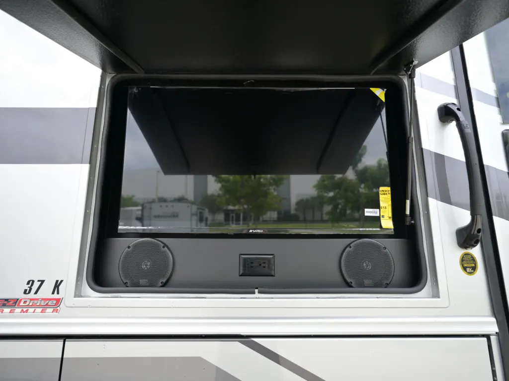 2027 Entegra Coach Accolade 37K, Photos photo 39