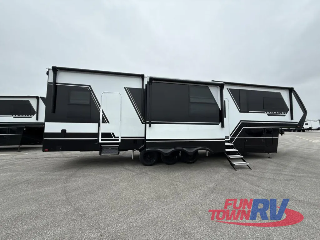 2026 Brinkley Model G 3520, Photos photo 10