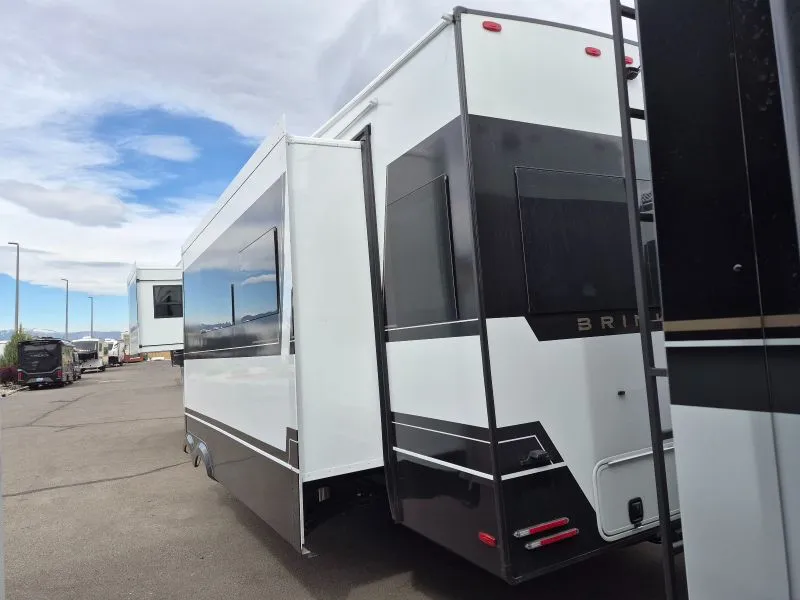 2026 Brinkley Model Z 3600, Photos photo 7