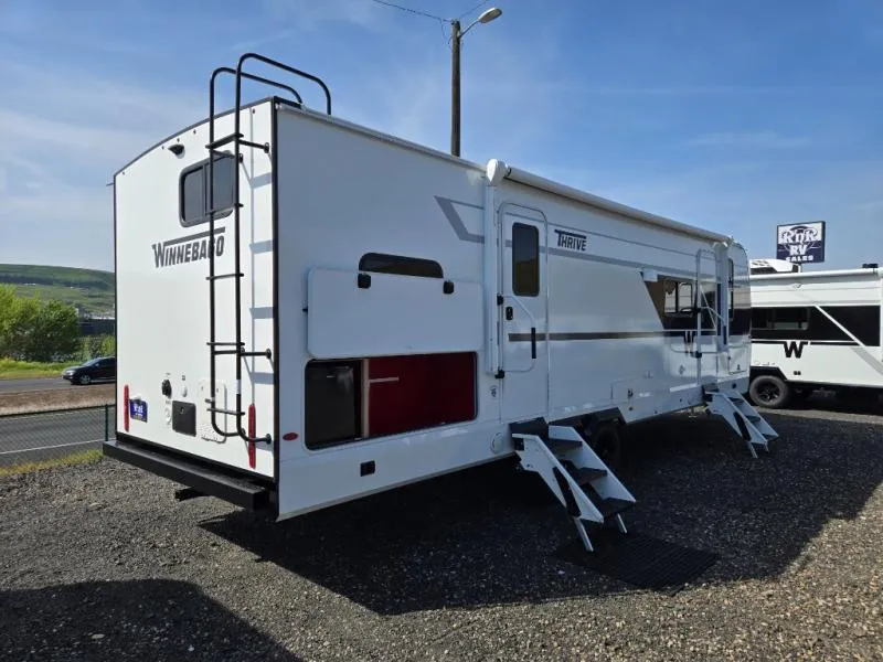 2026 Winnebago Thrive 28BHS - Photo 3