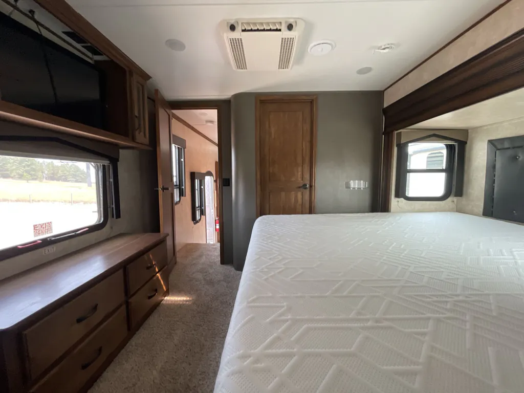 2014 Keystone Raptor 415, Photos photo 29