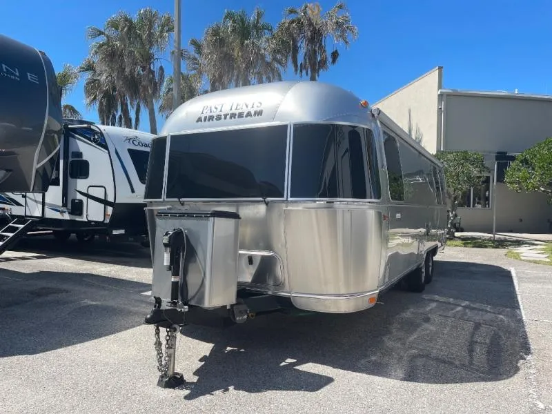 2023 Airstream International 25FB - Photo 4