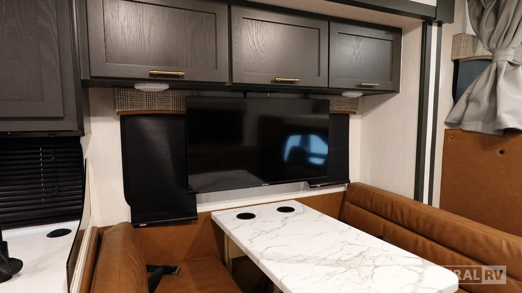 2027 NeXus RV Maximus 32MX, Photos photo 15
