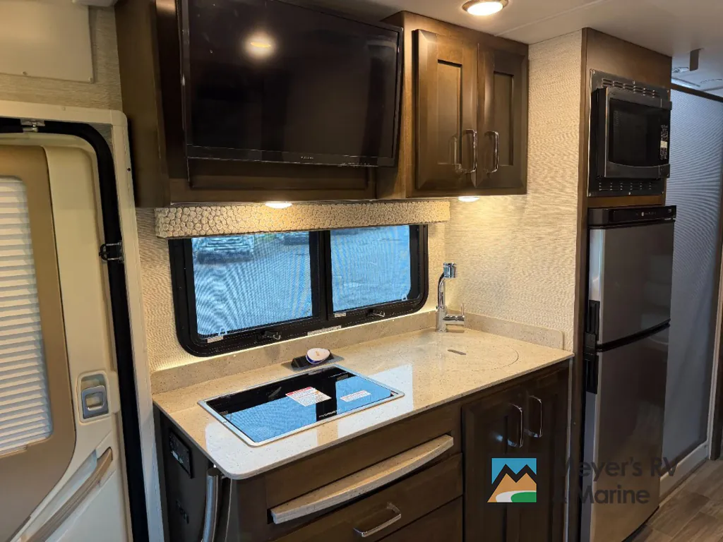 2022 Tiffin Wayfarer 25 SW, Photos photo 10