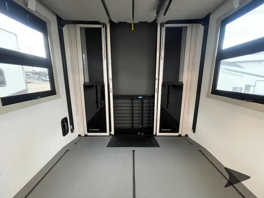 2026 Brinkley Model G 3950, Photos photo 49