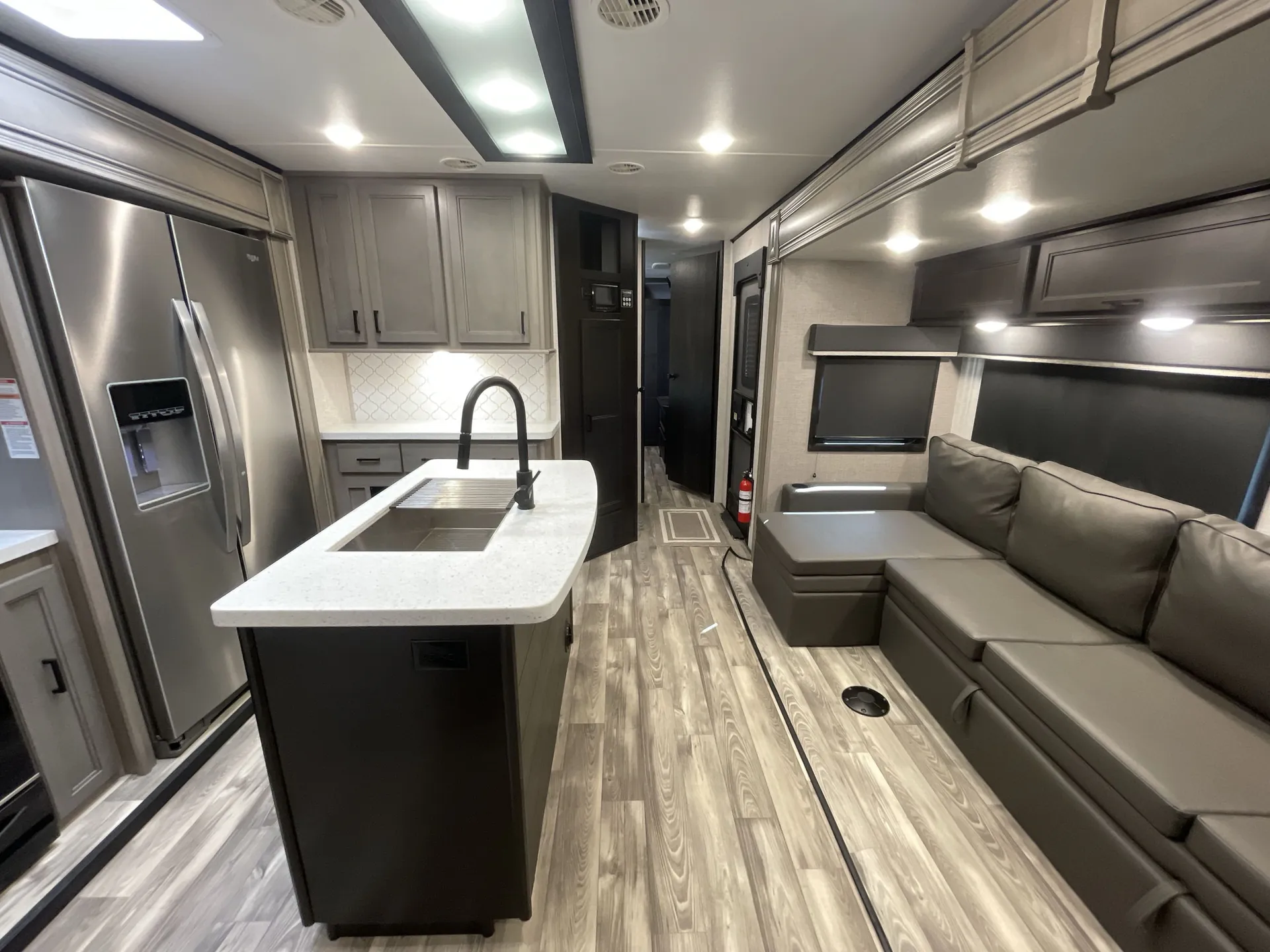 2023 Highland Ridge Mesa Ridge 338BHS — campside