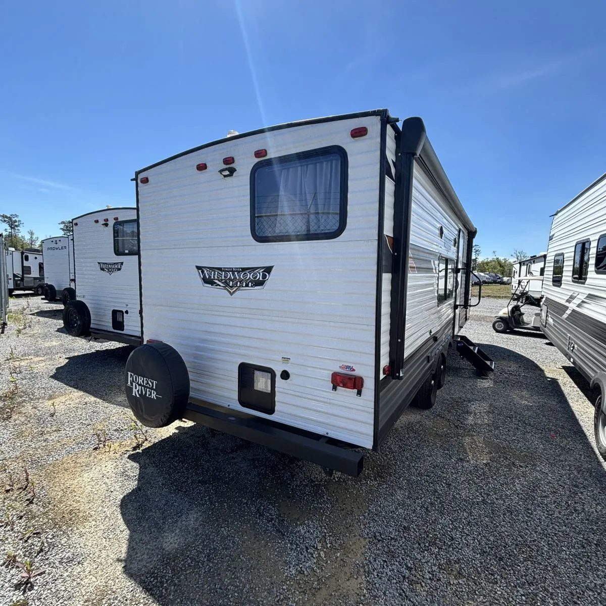 2022 Forest River Wildwood Xlite 261BHXL — Photo 6
