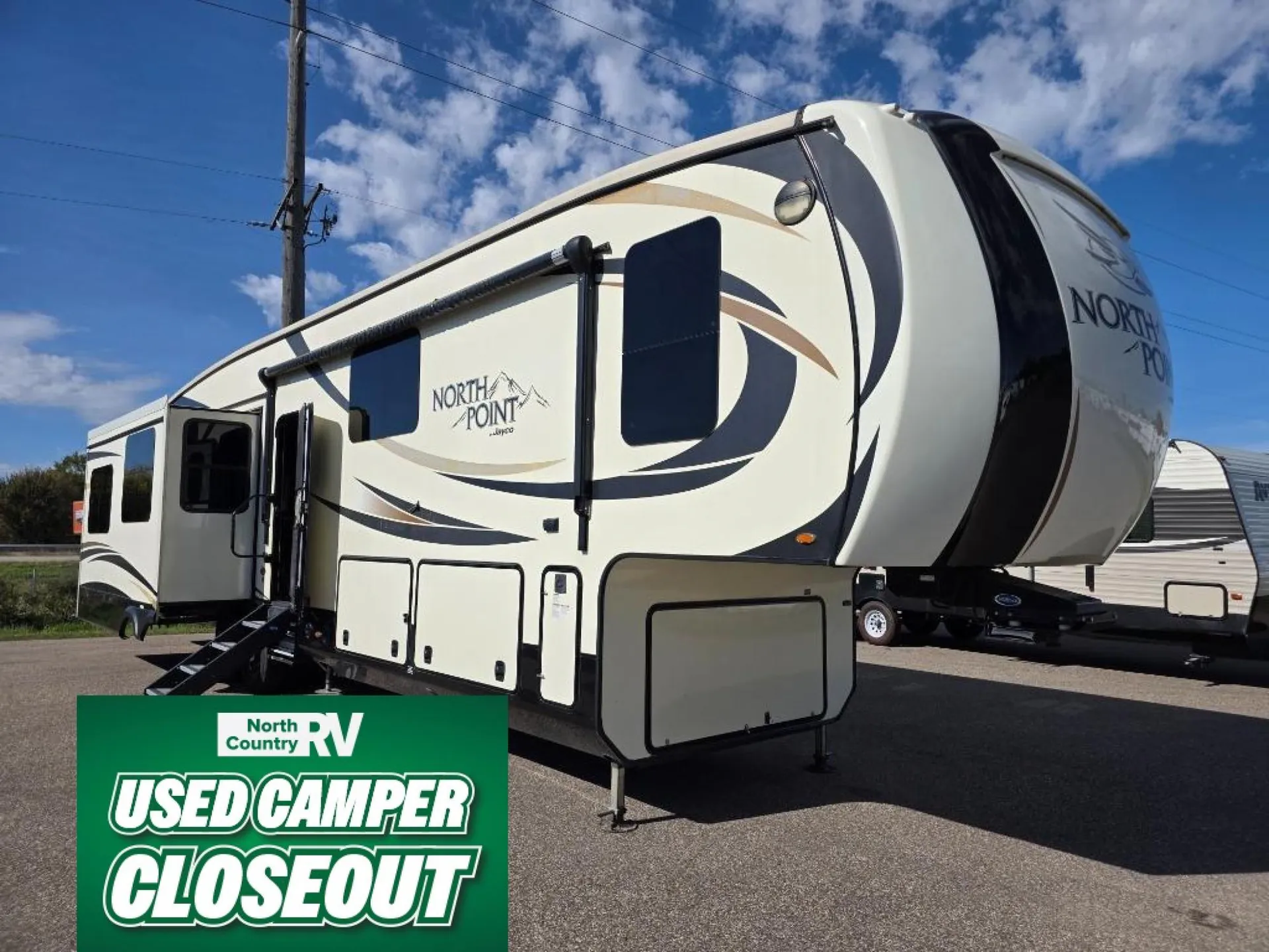 2017 Jayco North Point 377RLBH - Photo 2