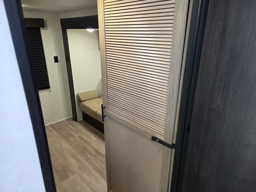 2027 Forest River Cherokee Timberwolf 39DC, Photos photo 33