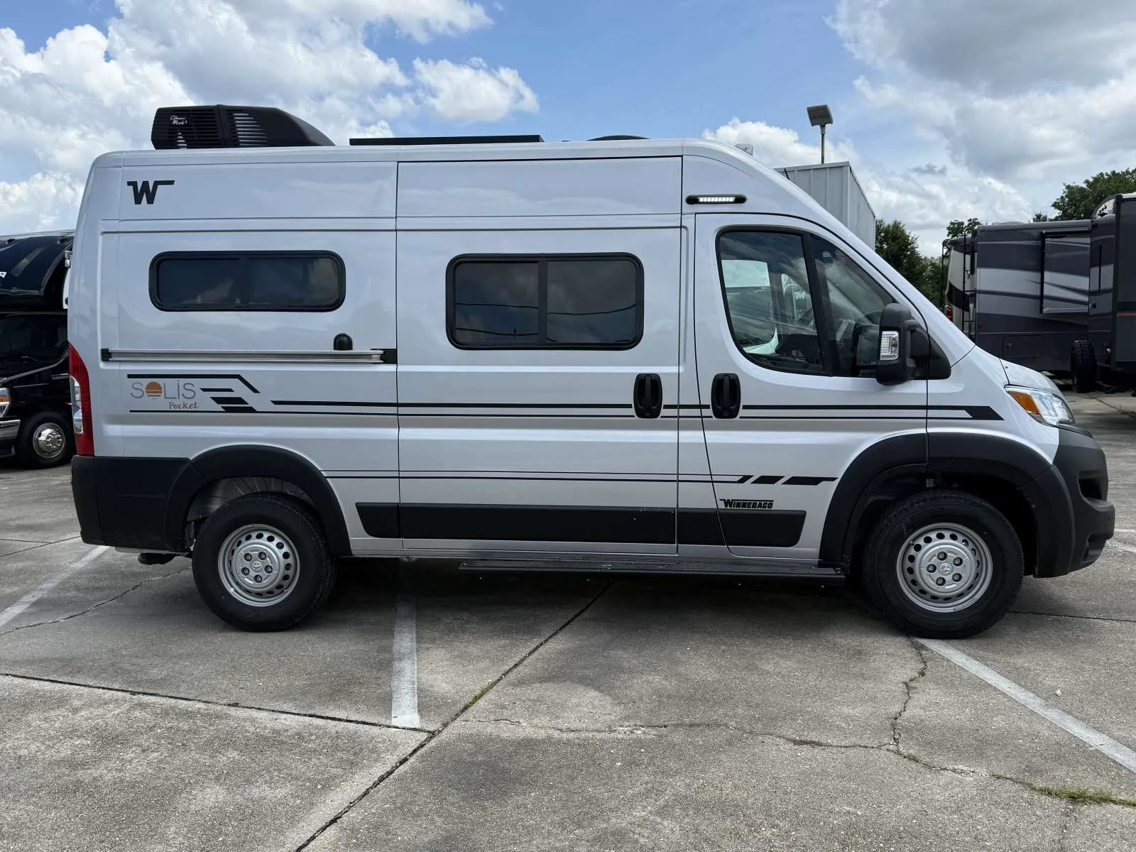 2027 Winnebago Solis Pocket 36A - Photo 3