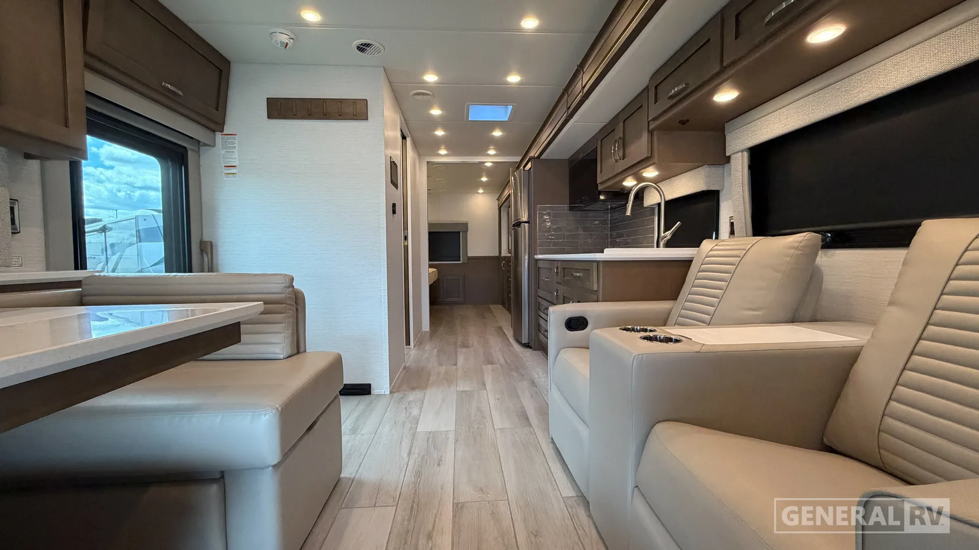 2026 Newmar Grand Star 3444 - Photo 3