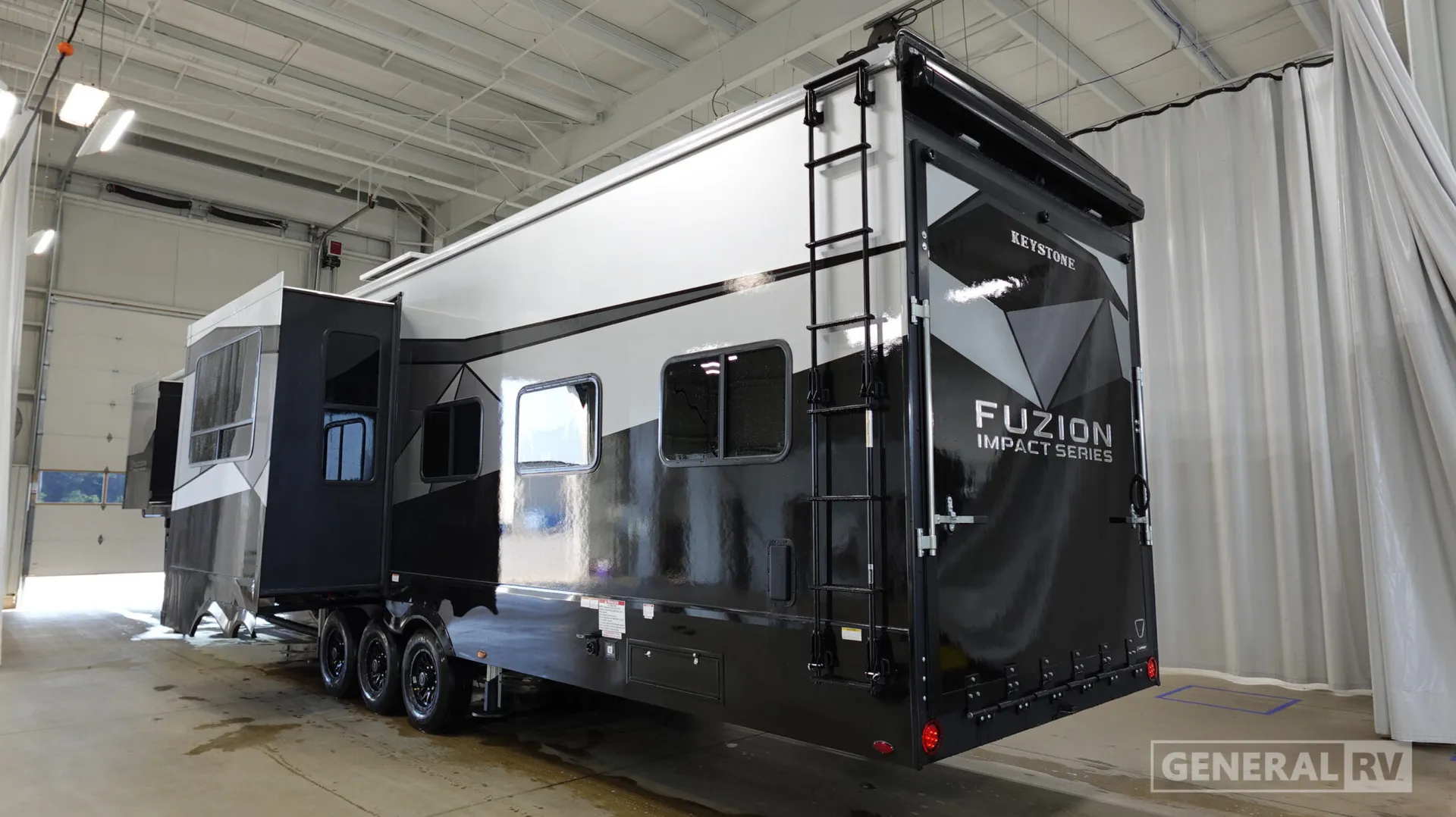 2026 Keystone Fuzion Impact Series 418 - Photo 4